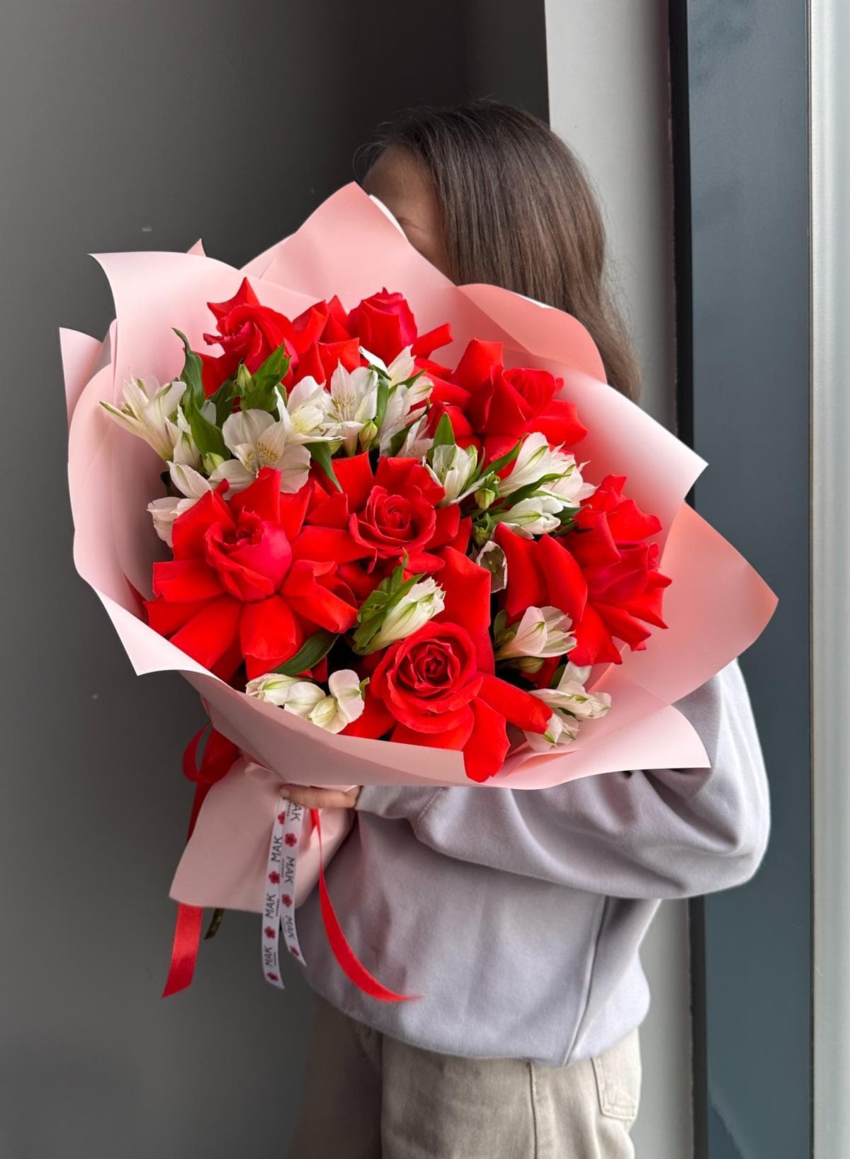 Букет #264 Роза "Нина", альстромерия