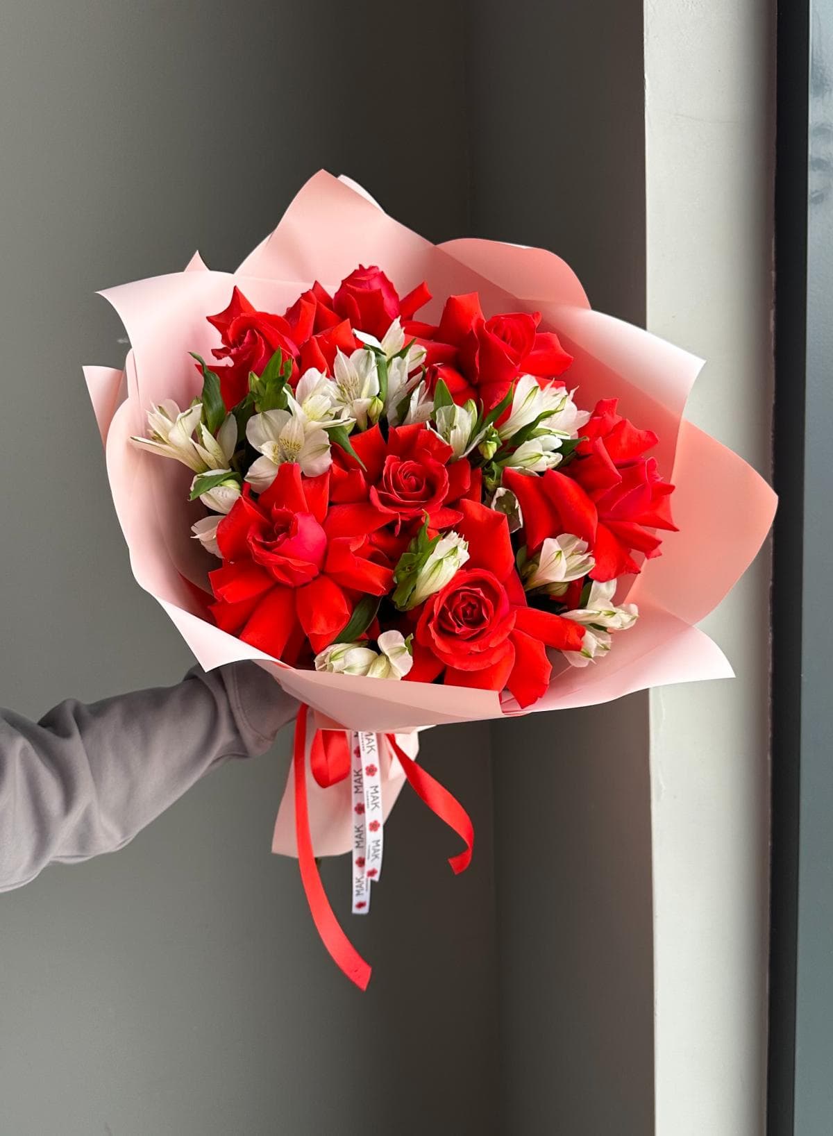 Букет #264 Роза "Нина", альстромерия