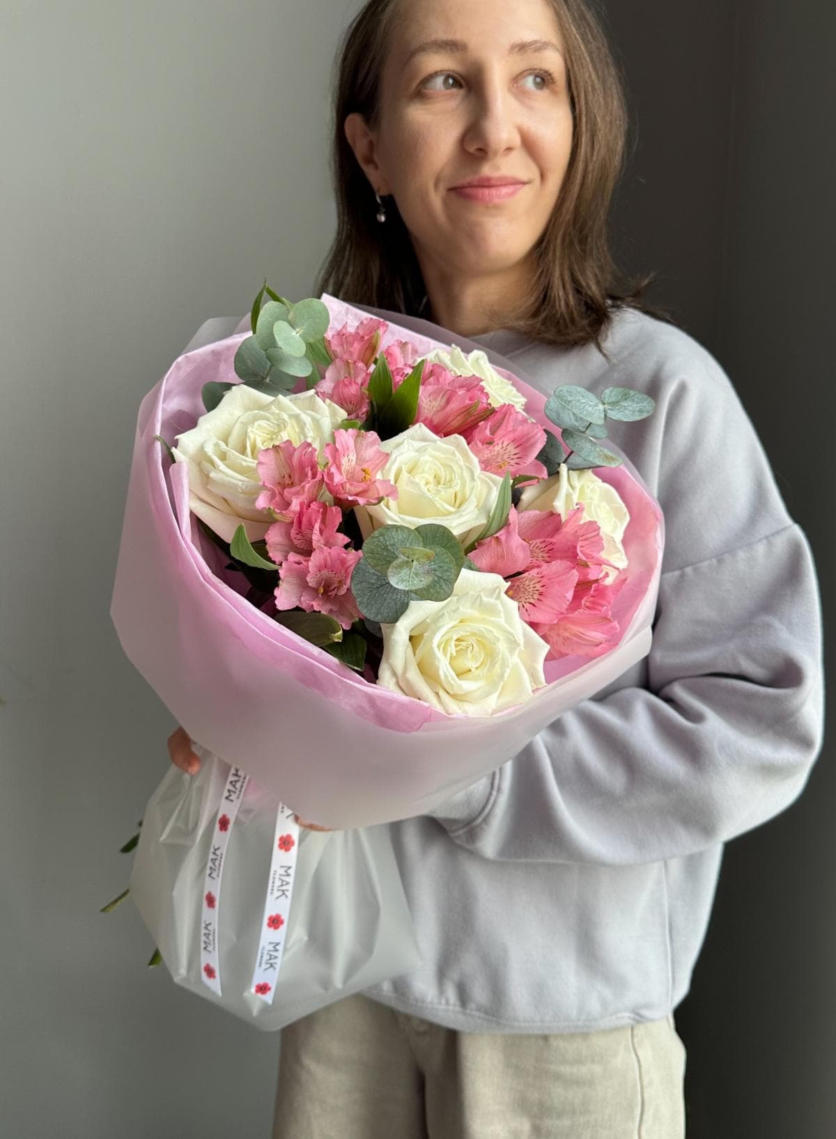 Букет #265 Розы, альстромерии